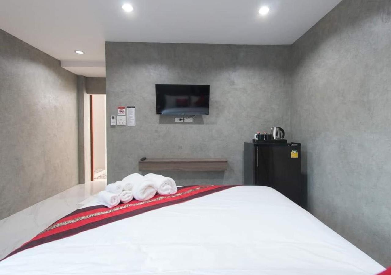 Puak Taem Boutique Hotel Chiang Mai Exteriör bild